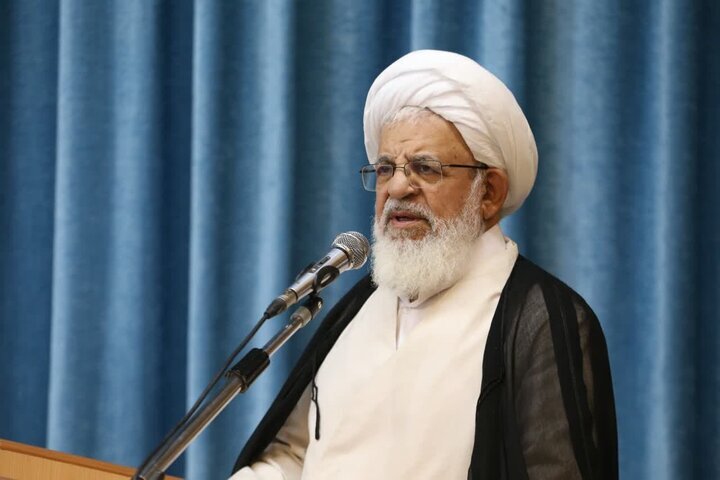 ندای غدیر را به گوش جهانیان برسانیم