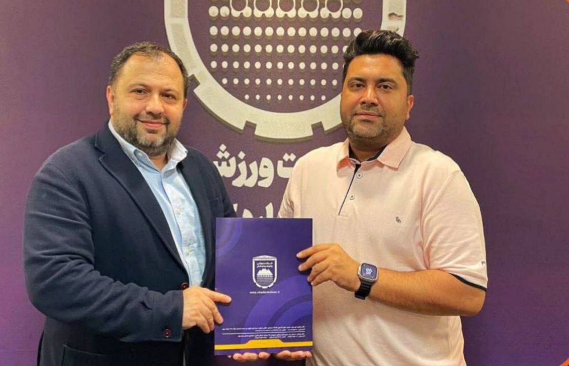 اخباری، سکاندار چادرملو تا دو فصل دیگر