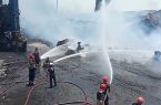 همکاری آتش نشانان یزدی در اطفای حریق بندر شهید رجایی