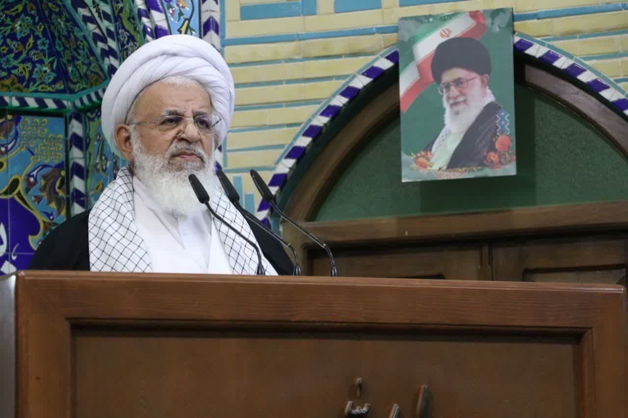 ملت ایران با هر تهدیدی منسجمتر و قویتر میشود