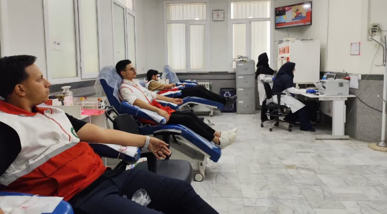 ایثار ماندگار هلال احمریها در یزد