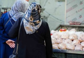 فروش مرغ بالاتر از نرخ مصوب گرانفروشی است فروش مرغ بالاتر از نرخ مصوب گرانفروشی است