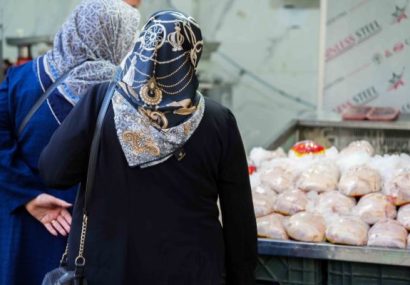 فروش مرغ بالاتر از نرخ مصوب گرانفروشی است فروش مرغ بالاتر از نرخ مصوب گرانفروشی است